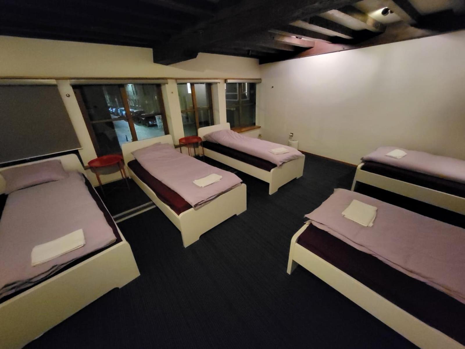 Viktoria Hostel Antwerpen Ngoại thất bức ảnh