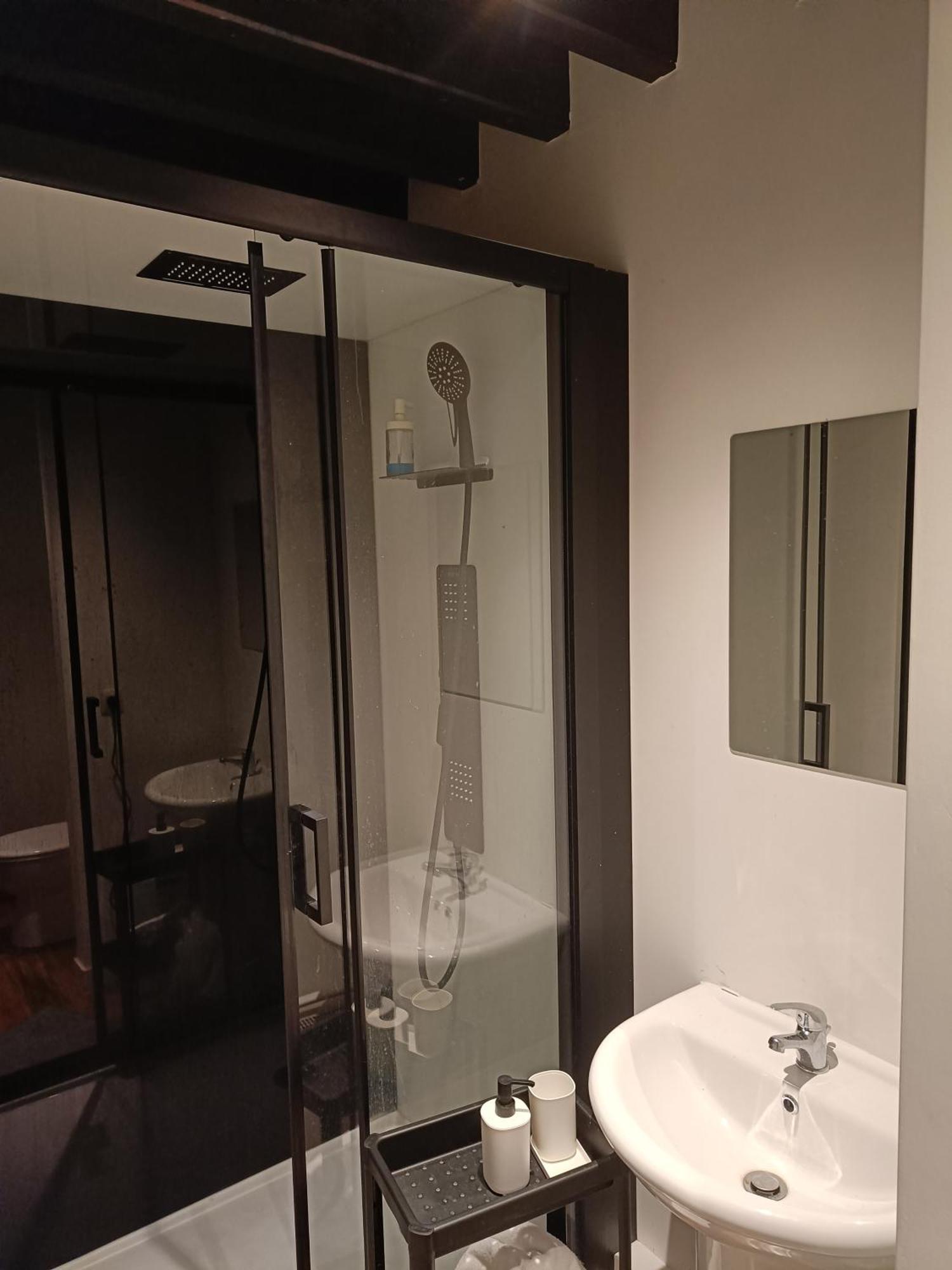 Viktoria Hostel Antwerpen Ngoại thất bức ảnh